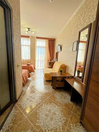 Гостиница Атриум Дивноморское Двухместный комфорт с балконом и доп местом-7