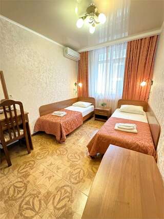 Гостиница Атриум Дивноморское Двухкомнатный семейный четырехместный с балконом (не видовой) и двумя сан узлами-7