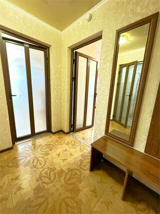 Гостиница Атриум Дивноморское Двухкомнатный семейный четырехместный с балконом и доп местом-5