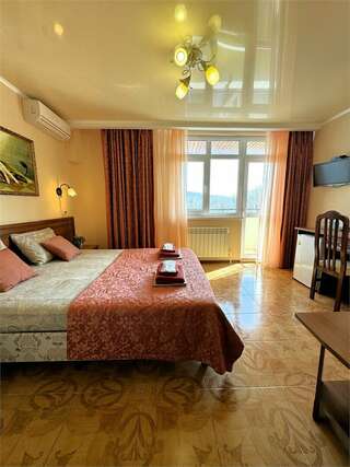 Гостиница Атриум Дивноморское Двухместный комфорт с балконом-1