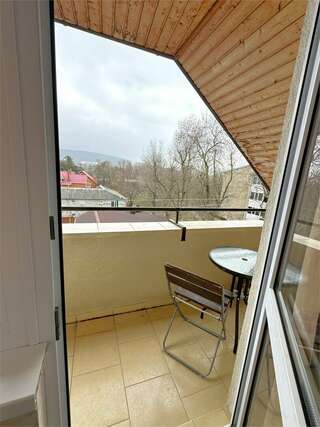 Гостиница Атриум Дивноморское Семейный четырехместный комфорт с балконом и доп местом-8